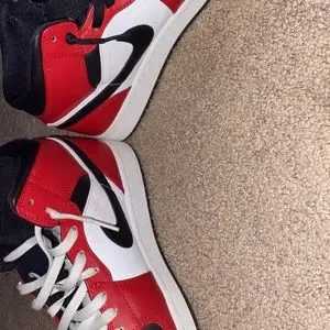 Jordan Chicago black toe. Size 10. Worn many times. Changed shoe lace for style Jordan | Shoes | Jordan Chicago Black Toe Size Worn Many  main image 2